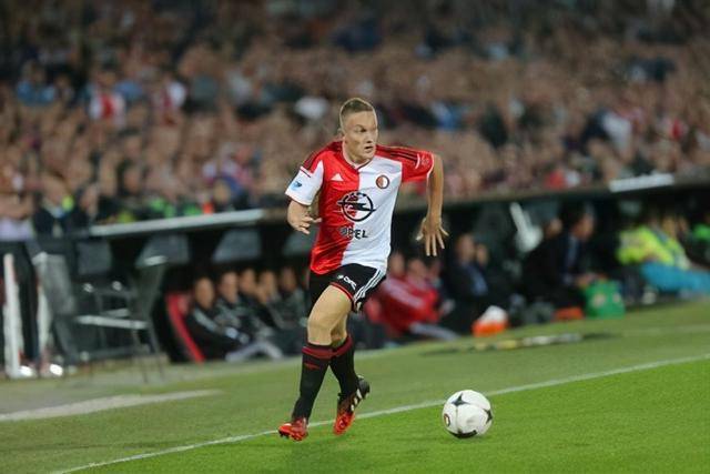 俱乐部杯-米奇26+17青岛胜同曦 林崴19分